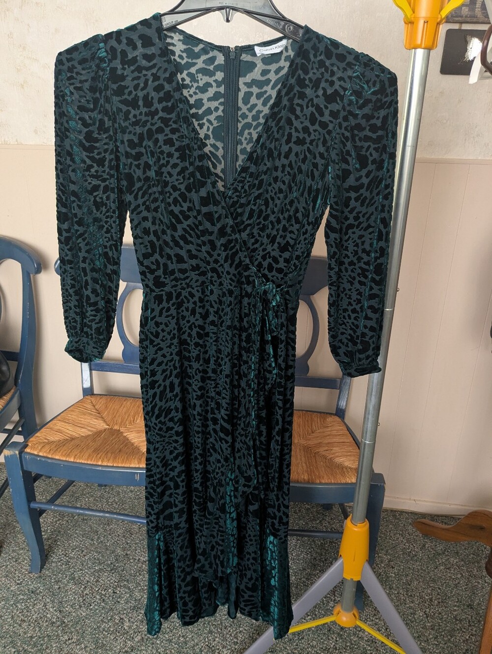 CALVIN KLEIN Velvet Burn Out Faux Wrap Dress, Emerald Green, Sz 2, NWOT!!!